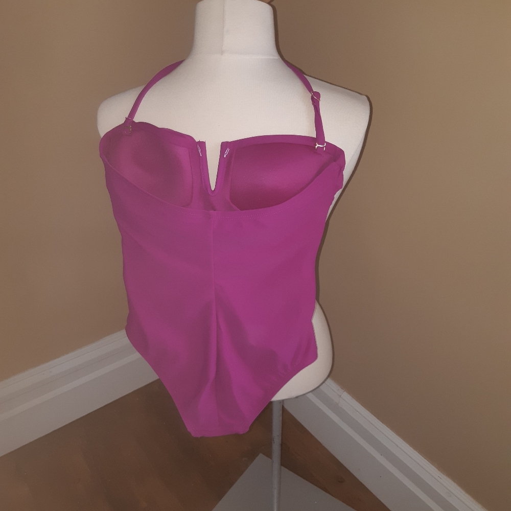 10/10$ George NWOT SWIMSUIT SIZE 6
